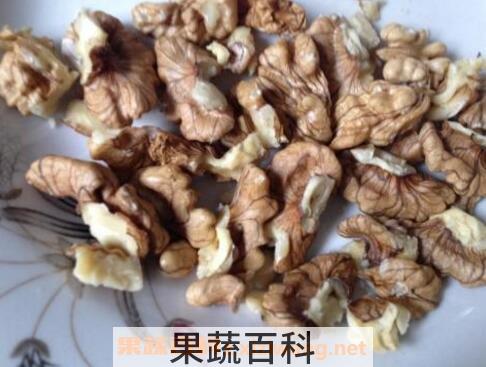 核桃仁如何去皮 核桃仁去皮方法小技巧