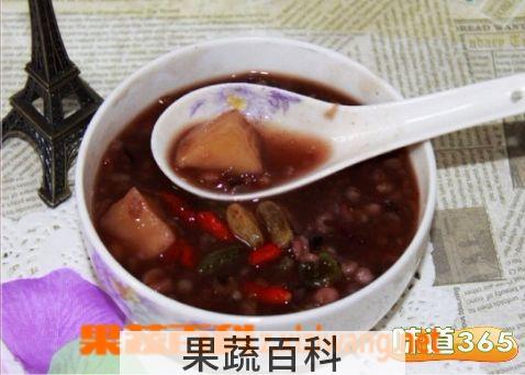 果蔬百科葡萄干苹果粥的功效