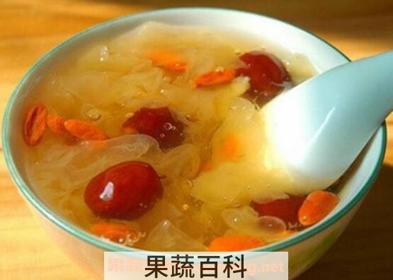 银耳红枣汤的功效与作用 银耳红枣汤的做法