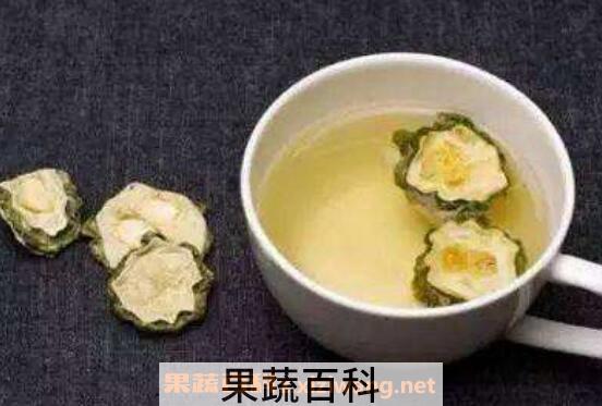 苦瓜泡水喝的正确方法 苦瓜泡水喝有什么好处