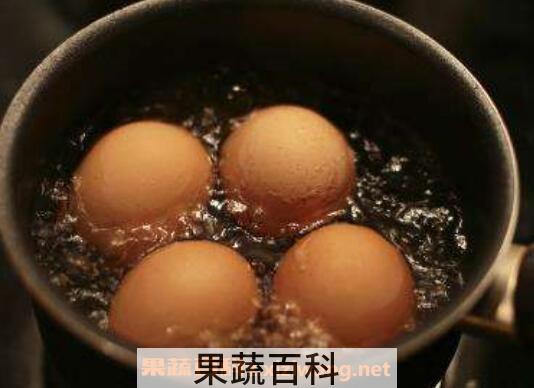 怎么煮鸡蛋好剥皮 鸡蛋快速剥皮的方法技巧