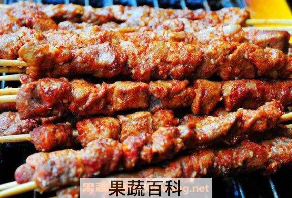 自己烧烤肉串怎么腌制 家庭烤肉的腌制方法