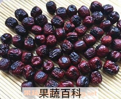 枣炒黑泡水喝有什么作用与功效