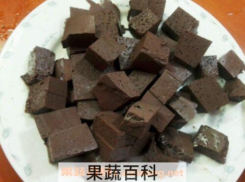 鸡血的功效与作用 为什么鸡血一般不吃