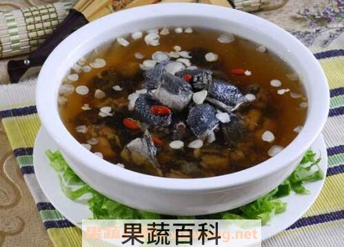 乌鸡汤的功效与作用及食用禁忌