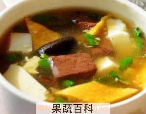鸭血豆腐如何做好吃 鸭血豆腐的家常做法