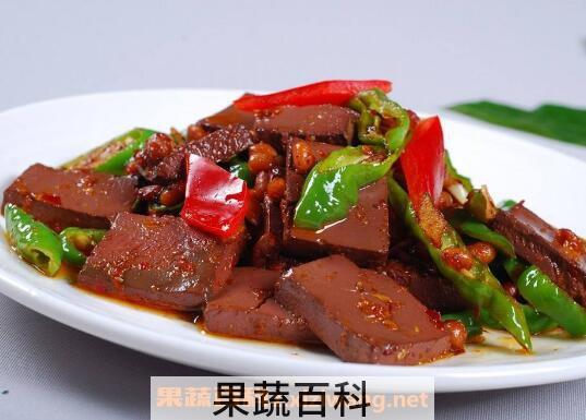 鸭血和什么一起炒好吃 鸭血的做法大全