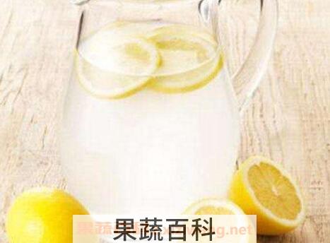 喝柠檬水好吗 柠檬水的功效与作用