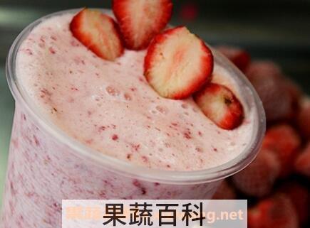 草莓和牛奶一起吃的好处和功效