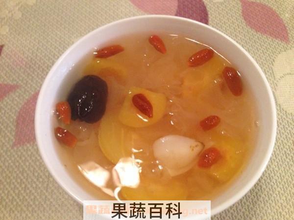 枇杷百合银耳汤