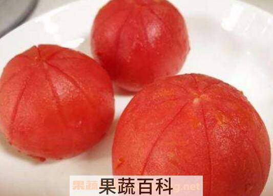 西红柿为什么要去皮 生西红柿去皮的好办法
