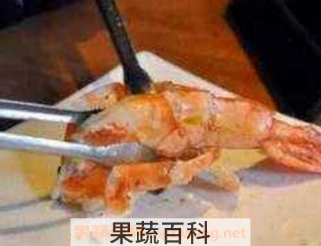 鲜虾如何去皮 虾去皮的方法技巧
