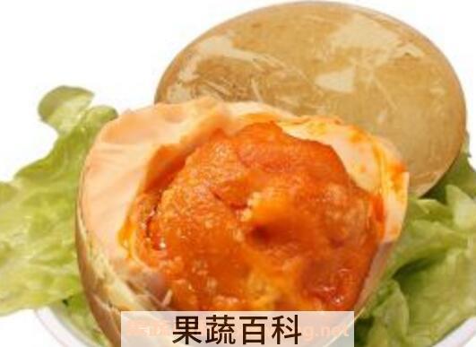 五香咸鸭蛋的腌制方法