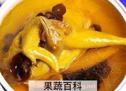 公鸡炖汤的好处和坏处
