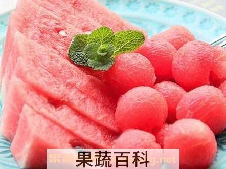 自助餐西瓜的切法与摆盘