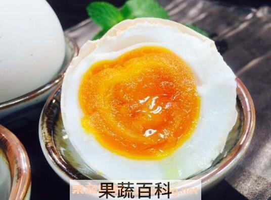 鹅蛋怎么腌制流油 最简单的腌鹅蛋的方法