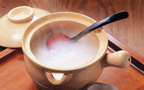 桂圆粟米粥的功效 桂圆粟米粥图片