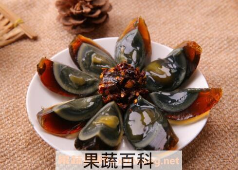 皮蛋是怎么做成的 皮蛋的做法技巧