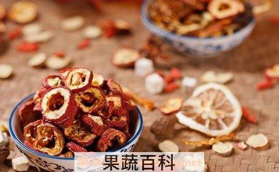 山楂片泡水喝的功效有哪些