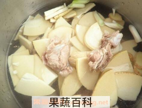 竹笋干排骨汤的功效与作用