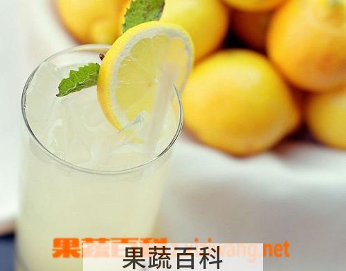 果蔬百科喝柠檬水的好处和坏处