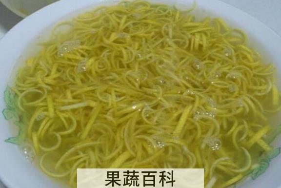 果蔬百科柚子皮泡水喝的功效与作用