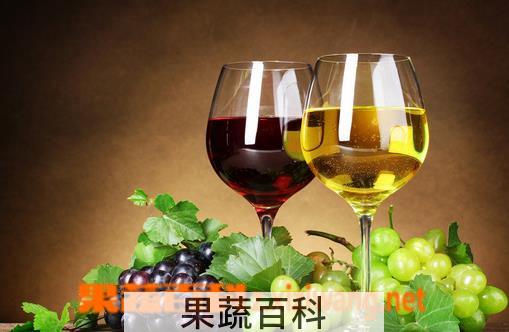 果蔬百科喝葡萄酒的功效与作用