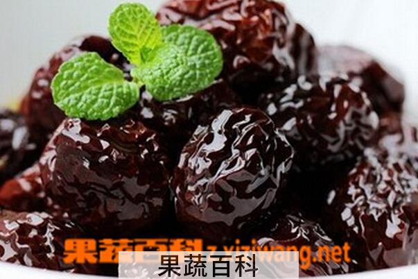 果蔬百科黑枣泡黄酒