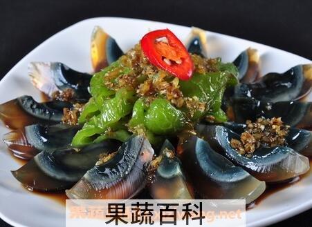 皮蛋不能和什么一起吃