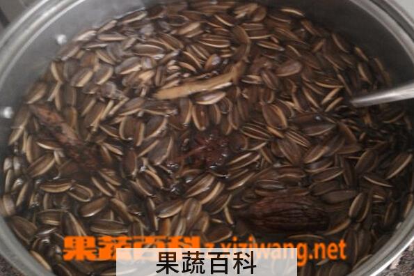 果蔬百科五香瓜子的制作过程