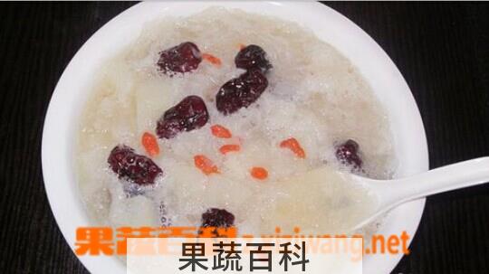果蔬百科雪梨银耳
