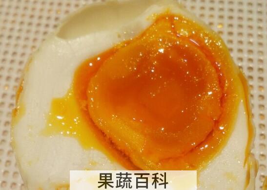 果蔬百科咸鸭蛋怎么腌出油快