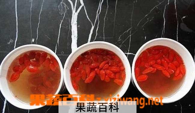 果蔬百科枸杞子泡酒喝的功效