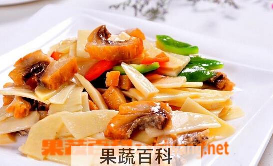 果蔬百科竹笋腐竹炒肉的做法