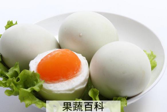 果蔬百科咸鸭蛋的营养价值与功效