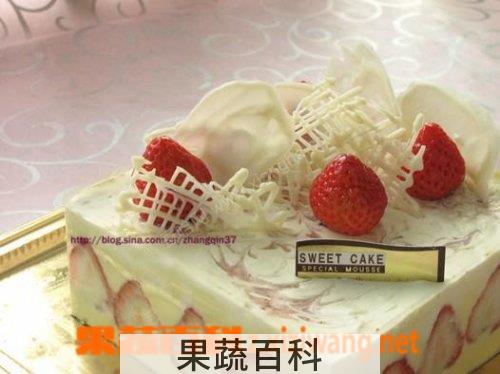 果蔬百科草莓蛋糕